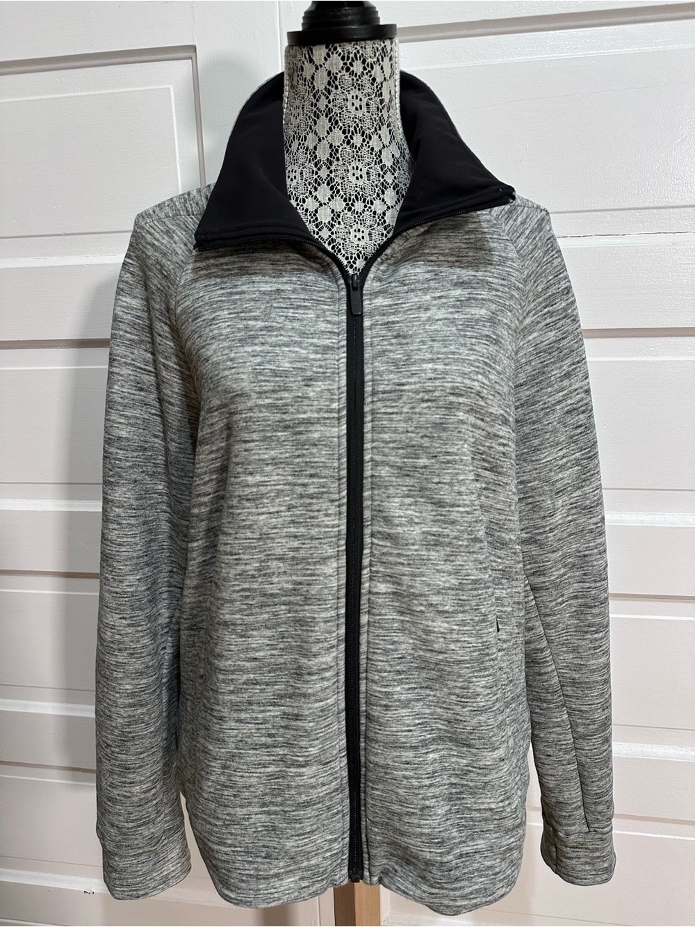 Cozy Lululemon Snuggle Up Jacket Size 12 Heather Space Dye Black Slub $128